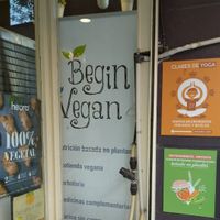 Detalle puerta at Begin Vegan in Logrono
