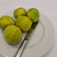 Figs for dessert. at O Pelourinho in Alijo