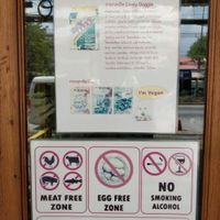 Meat free zone, egg free zone, no alcohol and no smoking at Loving Hut - Saraburi in Sara Buri