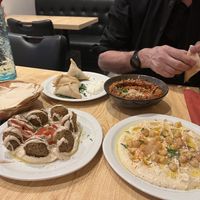 Goda veganska smårätter.  at Tresor du Liban in Chalons-en-champagne