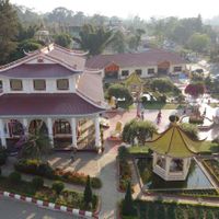 The restaurant is the house at the back at Tian Ran Vegetarian in Pyin Oo Lwin