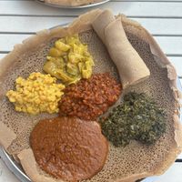 Gemischte Speiseplatte  at Tena Adam Feinkosten und Gewürzladen  in Munich