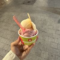 Helado de frutos rojos y melón   at Valenciano in Nerja