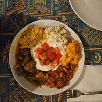 Mezze plate (two of the once in this picture are not vegan) at Wooden Spoon Cave Restaurant in Nevsehir