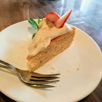 Cake at Gopinatha in Tokyo