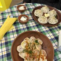 Unten vegan, oben vegetarisch   at Gastro Oma in Neuss