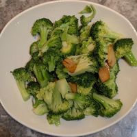 Broccoli with Garlic at Din Tai Fung - Pioneer Place in Portland