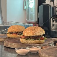 Burgers😋 at Mango & Caoba in Barcelona