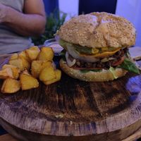 Hamburguesa mexican style at Mango & Caoba in Barcelona