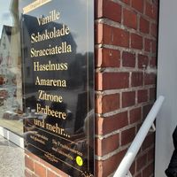 Fruit ice cream is lactose free at Zonser Eis Manufaktur in Dormagen