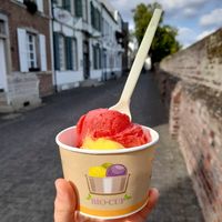 Raspberry and mango ice cream in a cup at Zonser Eis Manufaktur in Dormagen