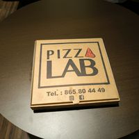 Caja Pizza Pequeña at Pizza Lab in Alicante