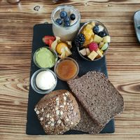 Senkrechtstarter vegan breakfast option (€12.90!) at RheinSpaziert in Cologne