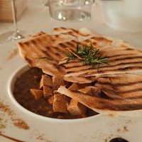 Lenticchie in agrodolce con tufo e croccanti di pasta fillo at Cascina dei Filagni in Grumello Del Monte