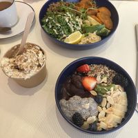 Harvest bowl, small banana pudding, açai bowl   at Oatis in London