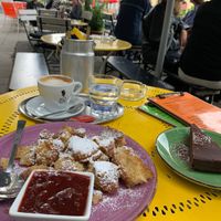  at Cafe Harvest in Vienna