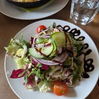 Salat dazu at Cafe Harvest in Vienna