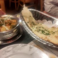 Vindi Masala with Garlic nan at Karishma Indian and Nepali Restaurant - インド料理 カリスマ in Nagoya