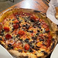 Pizza vegana at Siamo Napoli in San Diego