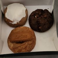  at MidnighTreats in Alexandria