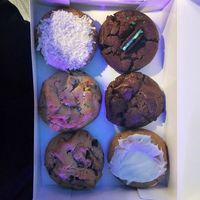 Box of 6 at MidnighTreats in Alexandria