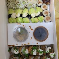 combo vegano at Bungalow Plant-Based Sushi  in Santos