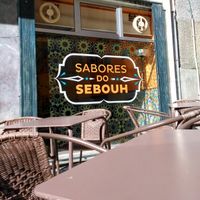 Entrance at Sabores do Sebouh in Porto