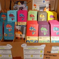 fast alle fairafric-schokoladen sind vegan at Weltladen in Speyer