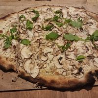 Vegan option - Champions, rucola, onions, walnut at Mama Bubbele in Strasbourg