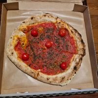Pizza Marinara at Farina meets Mehl in Hamburg
