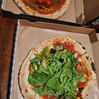 GemüsePizza ohne Käse und Pizza Marinara at Farina meets Mehl in Hamburg