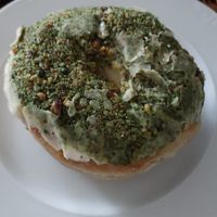 Donut de Pistacho at Vonuts in Valencia