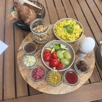 Das extra Ei war für den Hunde 😁  at Café Hin & Veg in Leipzig