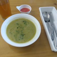 Broccoli soup, and small fruit dessert at Equilibrio Natural in Pereira