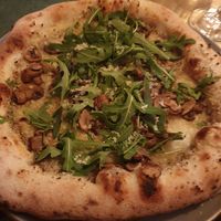 Vegan truffle pizza at Vegitalian in Amsterdam