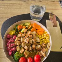 Best warm salad bowl ever!! 😍 at Keyzen Healthy Life in Malaga