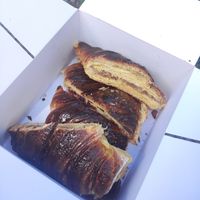 Strawberry and apple and cinnamon croissant at O Melhor Croissant da Minha Rua in Sintra