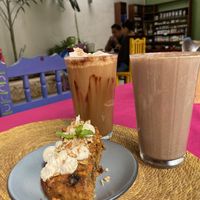 Carrot cake (vegetarian), iced coffee w cocomilk at Yerbabuena del Sisal in Valladolid