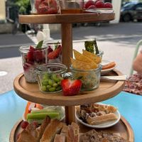 Veganes Etagere (für 2 Personen)  at Bela Loko Café & Genuss in Baden