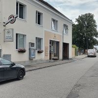 Storefront at Bäckerei Hartner in Grabern
