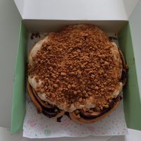 Cinnamon roll pie w/ Speculoos at Have A Roll  in Amsterdam