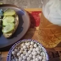 Vegan bruschetta and dried chickpeas at Casamatta in Taormina