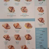 3 opções veganas at O Melhor Croissant da Minha Rua - Alameda in Lisbon