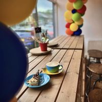 Coffee and cake  at Ar Ben Y Byd in Tonyrefail