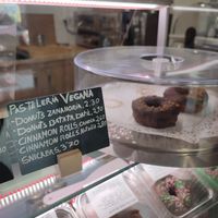 Dulces veganos de la vegeteria at Good Market Las Palmas in Gran Canaria