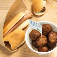 Plantdog, veggiedog & plantballs at IKEA in Hengelo