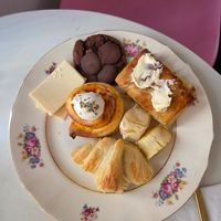 Café da manhã de hotel at Ciganando Croissanterie in Sao Paulo