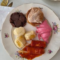 Café da manhã de hotel at Ciganando Croissanterie in Sao Paulo