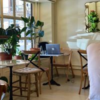 Indoor seating  at Noah's Coffee in Barcelona