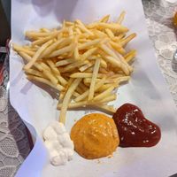 Fries (4,50€) - 4/5 at doen doen® kebap in Berlin